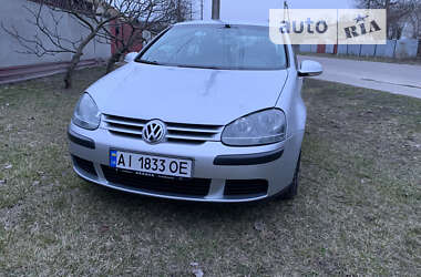 Хэтчбек Volkswagen Golf 2004 в Броварах