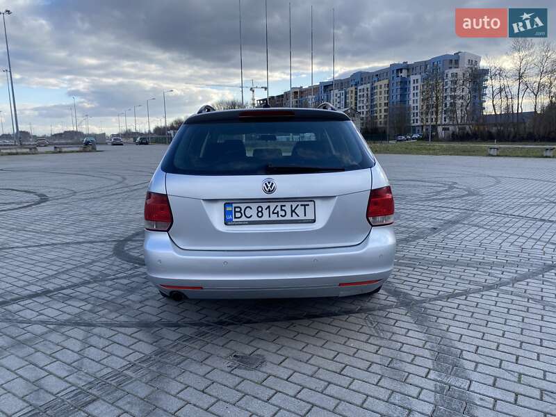 Универсал Volkswagen Golf 2011 в Львове