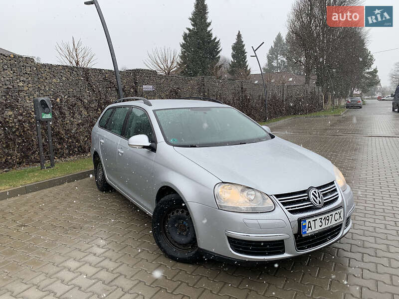 Универсал Volkswagen Golf 2009 в Ивано-Франковске