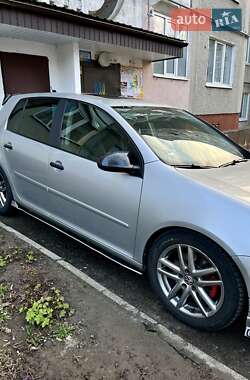Хэтчбек Volkswagen Golf 2008 в 