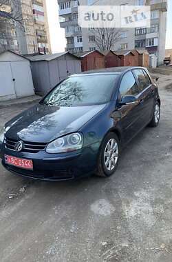 Хетчбек Volkswagen Golf 2005 в Ромнах