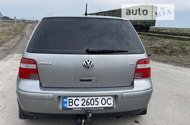 Хэтчбек Volkswagen Golf 2002 в Радехове