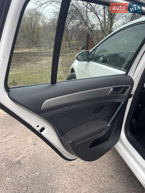 Универсал Volkswagen Golf 2014 в Переяславе