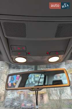 Хэтчбек Volkswagen Golf 2004 в Киеве