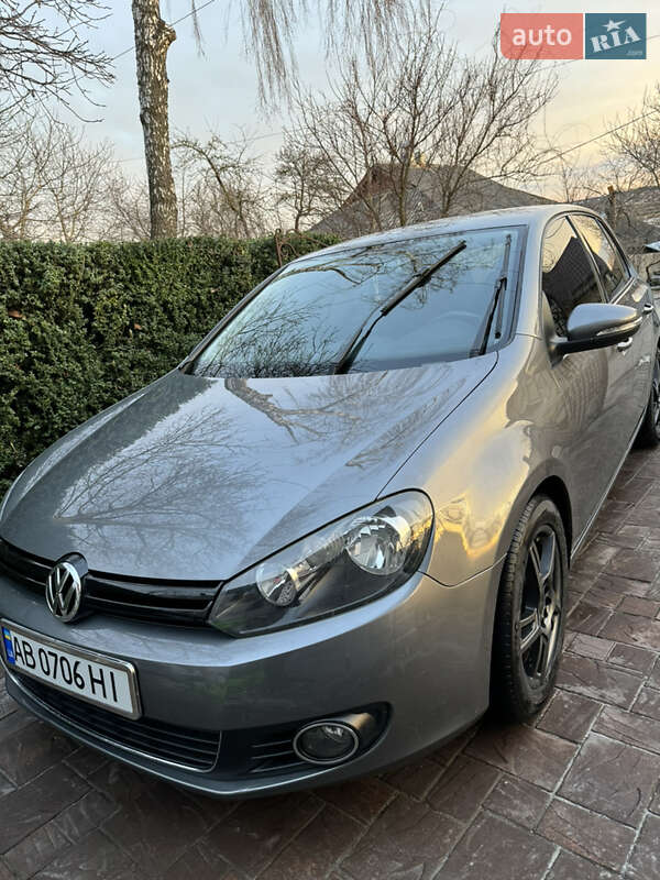 Хэтчбек Volkswagen Golf 2012 в Виннице