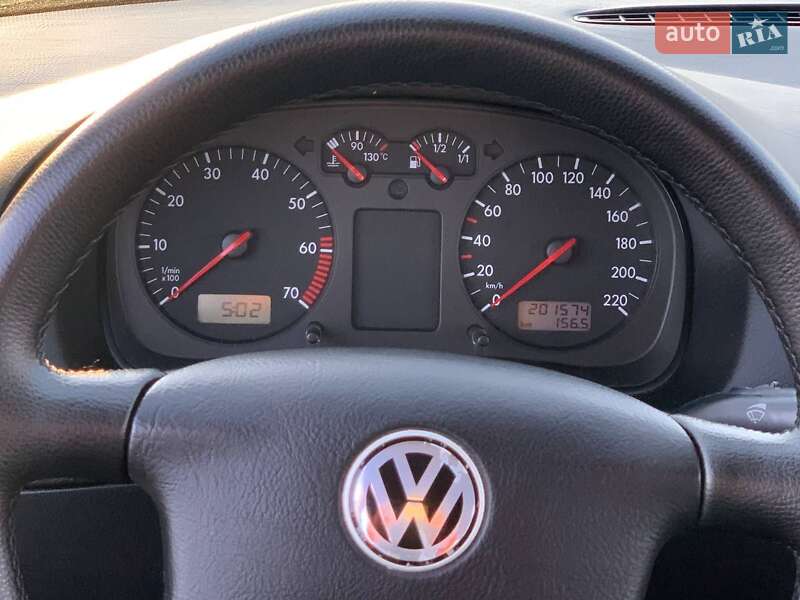 Хетчбек Volkswagen Golf 2000 в Кам'янському