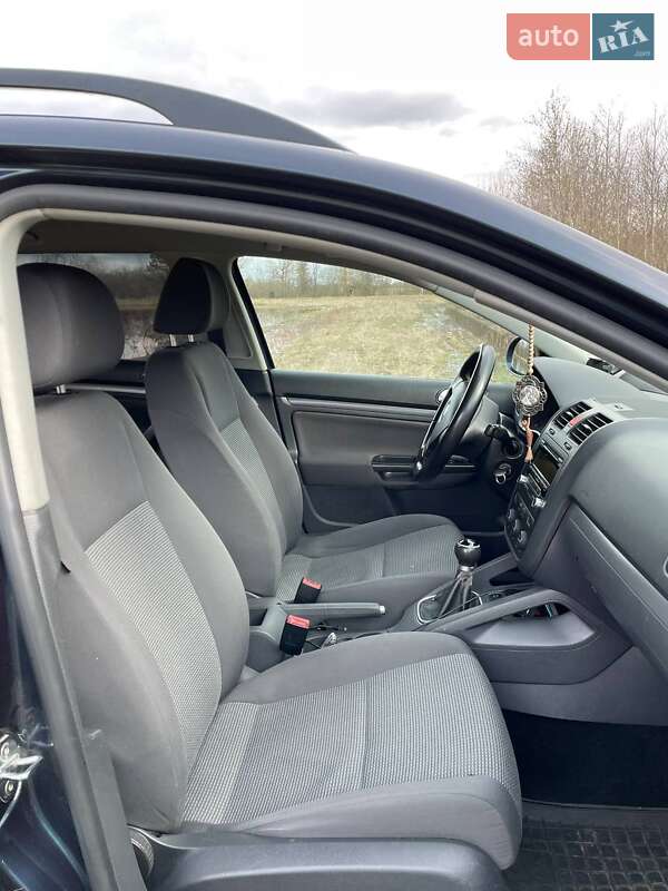 Универсал Volkswagen Golf 2008 в Овруче