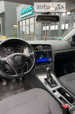 Универсал Volkswagen Golf 2013 в Ивано-Франковске