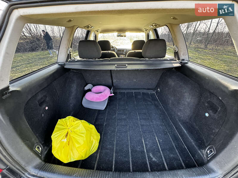 Универсал Volkswagen Golf 2000 в Киеве
