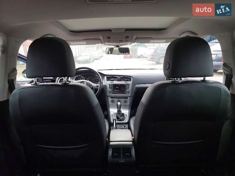 Хэтчбек Volkswagen Golf 2015 в Виннице
