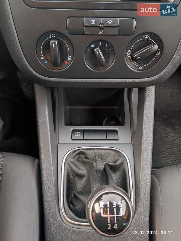 Хетчбек Volkswagen Golf 2008 в Ковелі