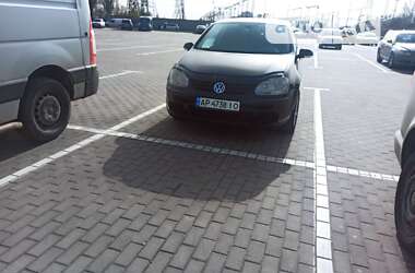 Хэтчбек Volkswagen Golf 2005 в Львове