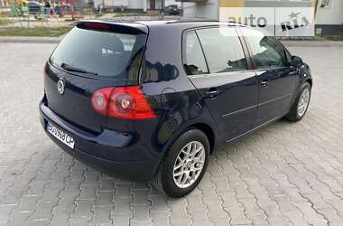 Хетчбек Volkswagen Golf 2004 в Тернополі