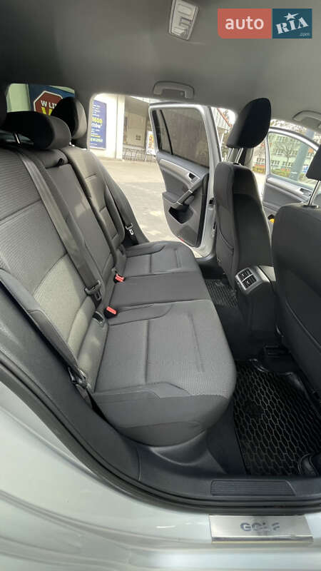 Універсал Volkswagen Golf 2015 в Львові