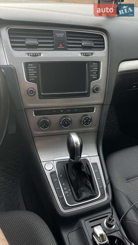 Універсал Volkswagen Golf 2015 в Львові