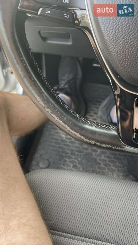 Універсал Volkswagen Golf 2015 в Львові