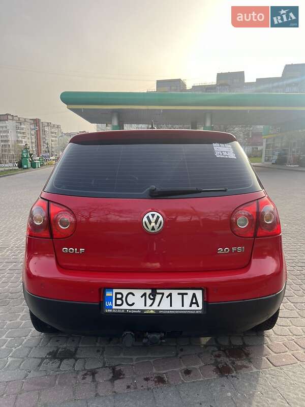 Хэтчбек Volkswagen Golf 2004 в Львове