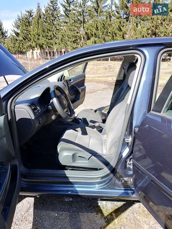 Хэтчбек Volkswagen Golf 2005 в Жмеринке фото 10 Хэтчбек Volkswagen Golf 2005 в Жмеринке