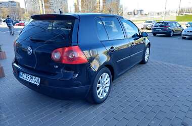 Хэтчбек Volkswagen Golf 2006 в Киеве