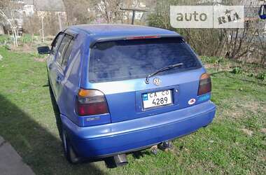 Хетчбек Volkswagen Golf 1996 в Каневі