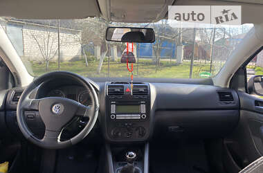 Хетчбек Volkswagen Golf 2006 в Фастові