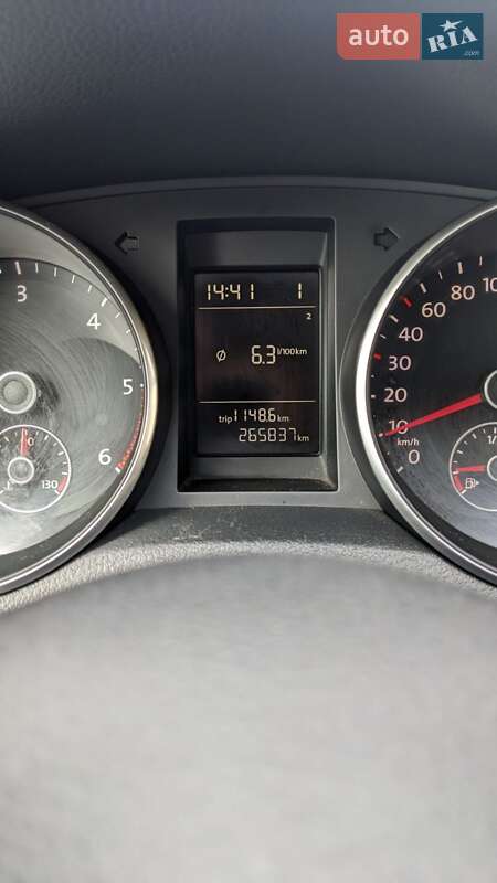 Хэтчбек Volkswagen Golf 2009 в Ужгороде