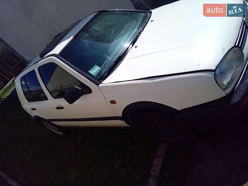 Хэтчбек Volkswagen Golf 1993 в Перемышлянах
