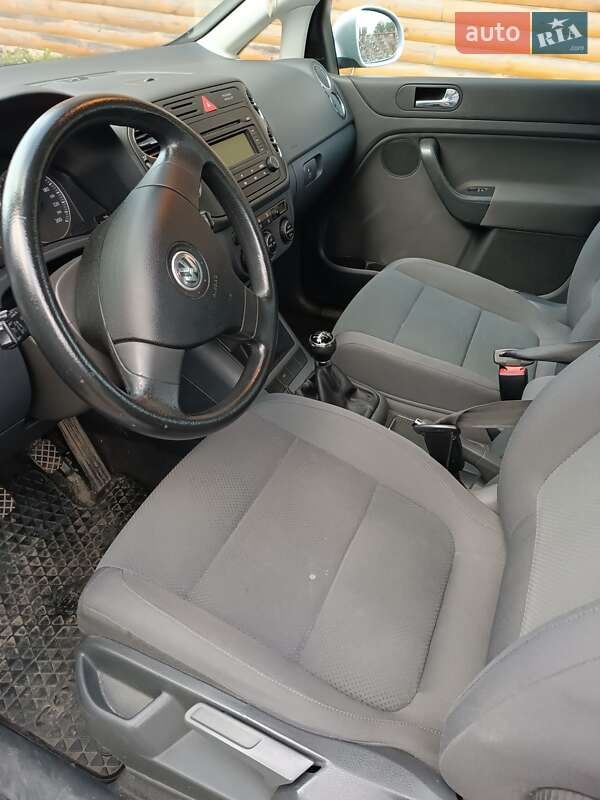 Хэтчбек Volkswagen Golf 2005 в Владимирце фото 12 Хэтчбек Volkswagen Golf 2005 в Владимирце