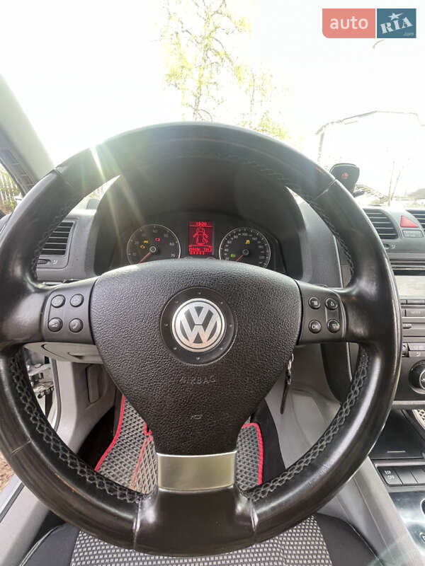 Универсал Volkswagen Golf 2009 в Стрые