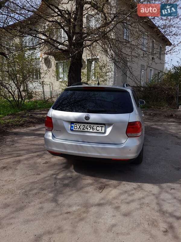 Универсал Volkswagen Golf 2009 в Городке