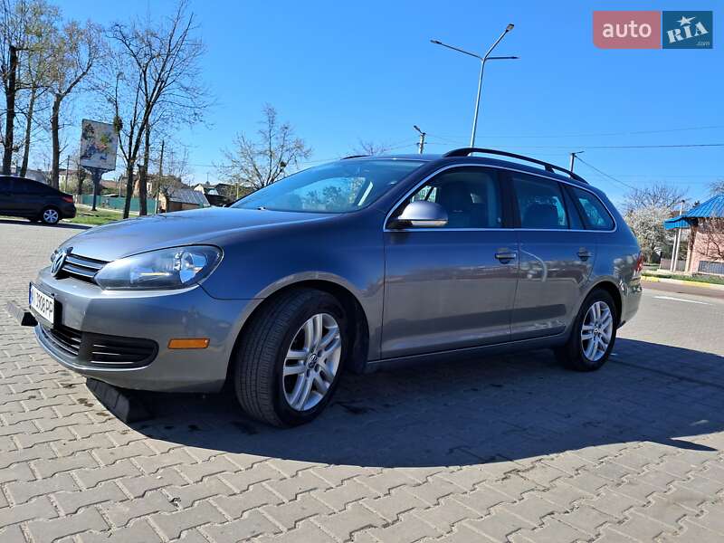 Универсал Volkswagen Golf 2012 в Ирпене