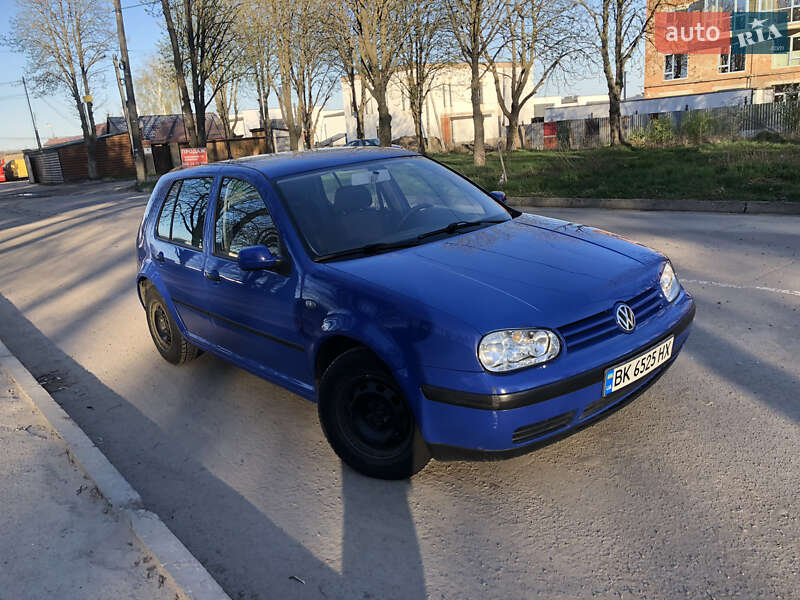 Volkswagen Golf 2001