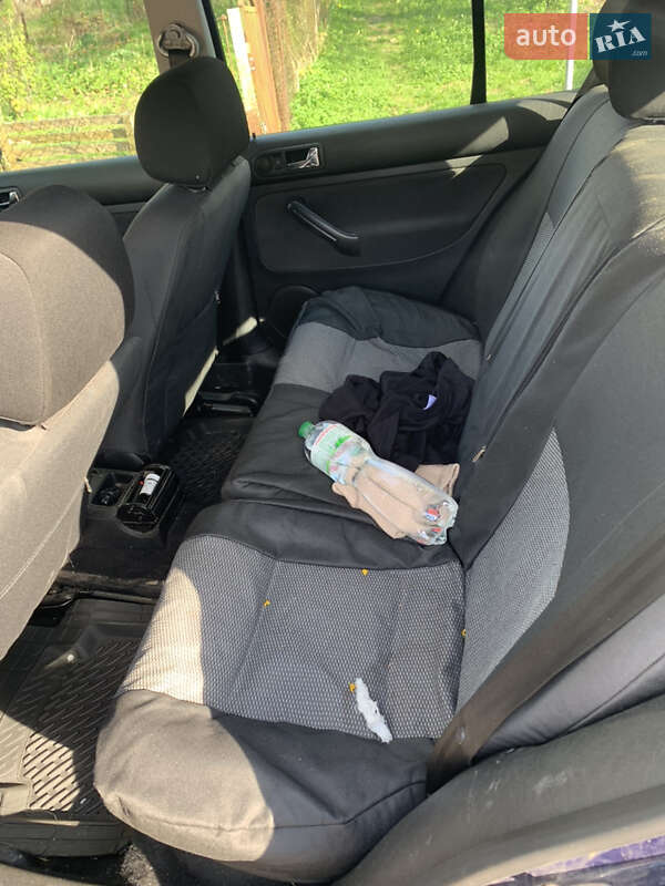 Хэтчбек Volkswagen Golf 2000 в Львове