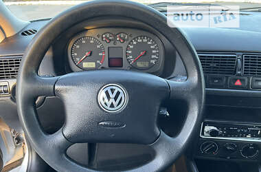 Хетчбек Volkswagen Golf 2000 в Ємільчиному