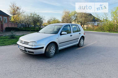 Хэтчбек Volkswagen Golf 2002 в Ахтырке