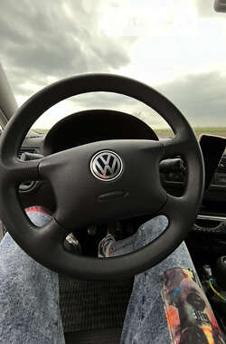 Хэтчбек Volkswagen Golf 2002 в Тернополе