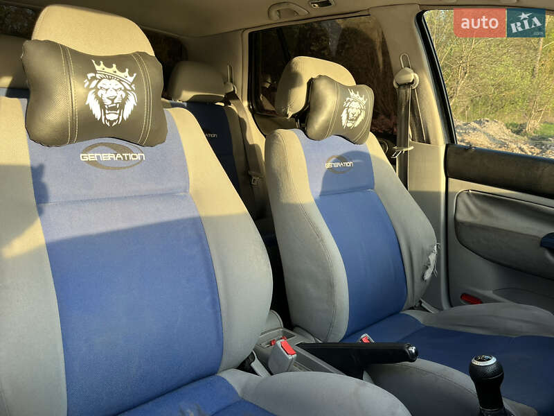 Хетчбек Volkswagen Golf 2000 в Львові