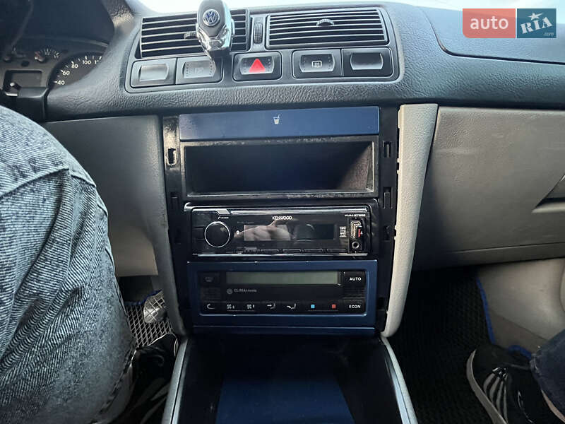 Хетчбек Volkswagen Golf 2000 в Львові