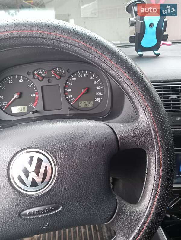 Volkswagen Golf 2002