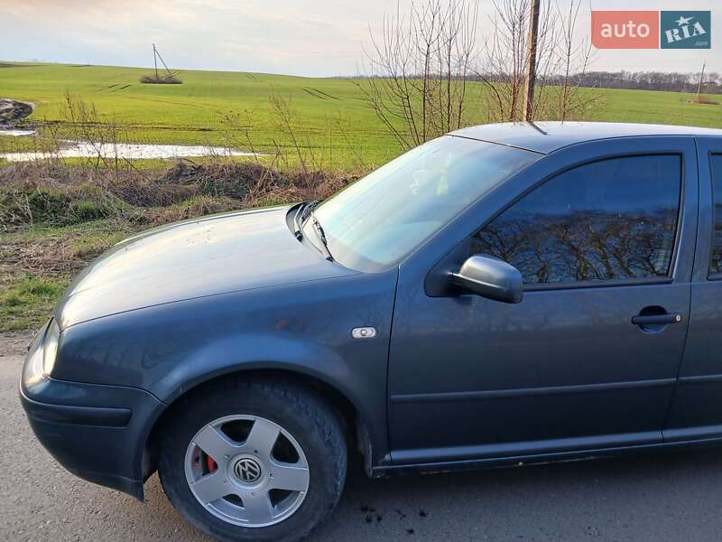 Хэтчбек Volkswagen Golf 1999 в Калуше