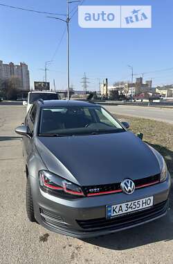 Универсал Volkswagen Golf 2017 в Киеве