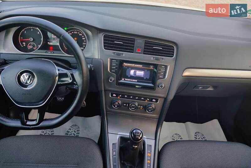 Хетчбек Volkswagen Golf 2013 в Мукачевому
