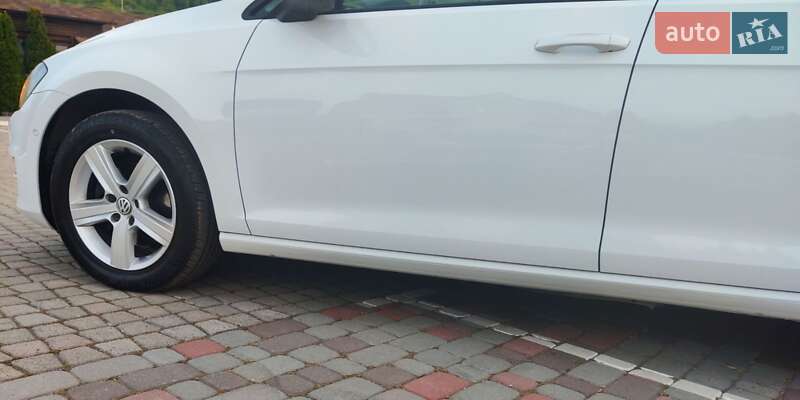 Хетчбек Volkswagen Golf 2013 в Мукачевому
