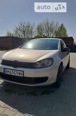 Хэтчбек Volkswagen Golf 2010 в Хорошеве