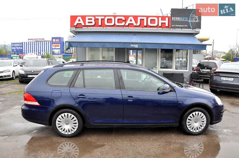 Універсал Volkswagen Golf 2009 в Львові