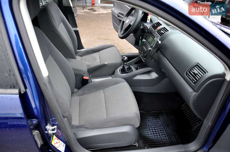 Універсал Volkswagen Golf 2009 в Львові