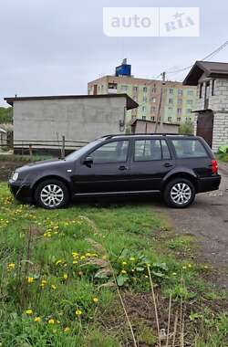 Универсал Volkswagen Golf 2005 в Ровно