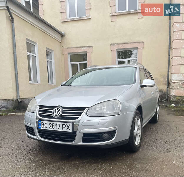 Универсал Volkswagen Golf 2009 в Стрые