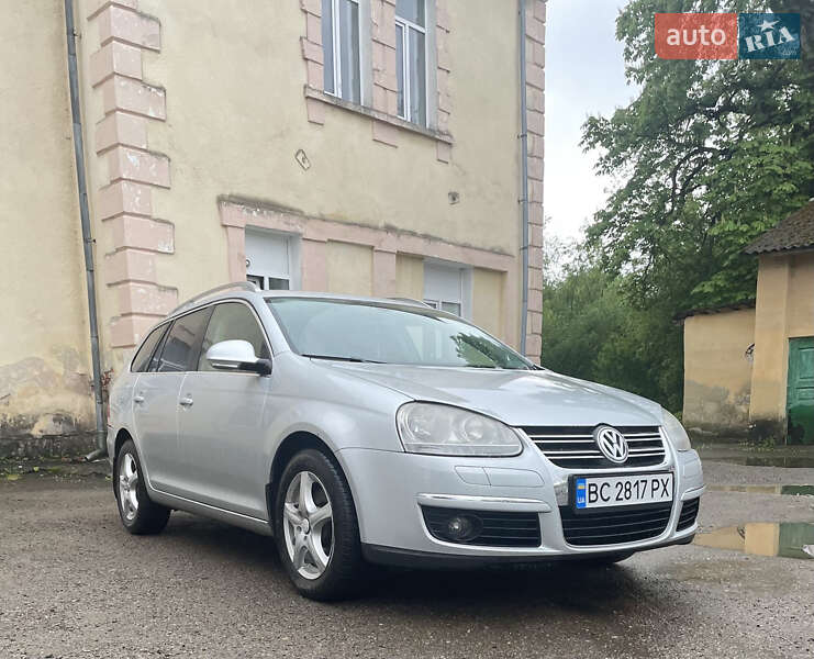 Универсал Volkswagen Golf 2009 в Стрые