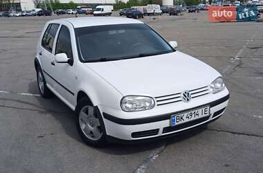 Хэтчбек Volkswagen Golf 2000 в Киеве